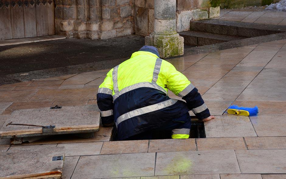 comment déboucher des wc Paris 20